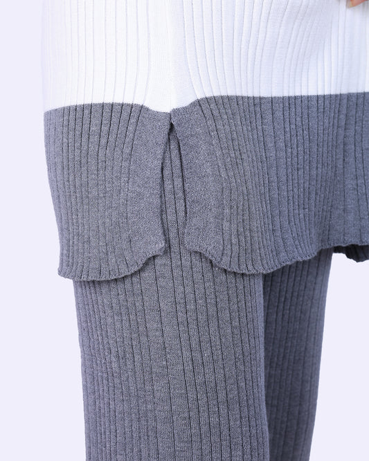 Essential Knit Pullover