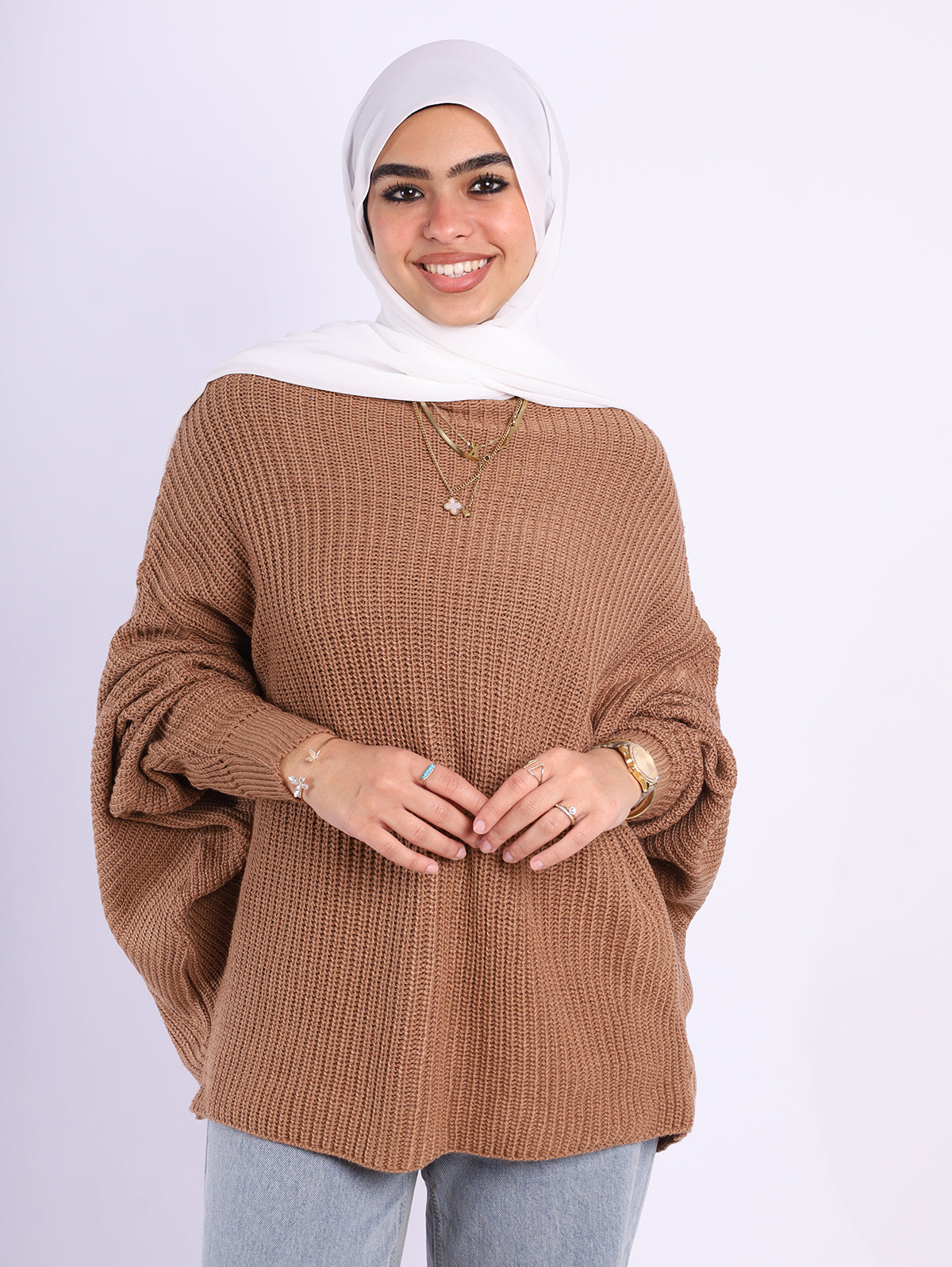 بلوزة بأكمام على شكل جناح الخفافيش